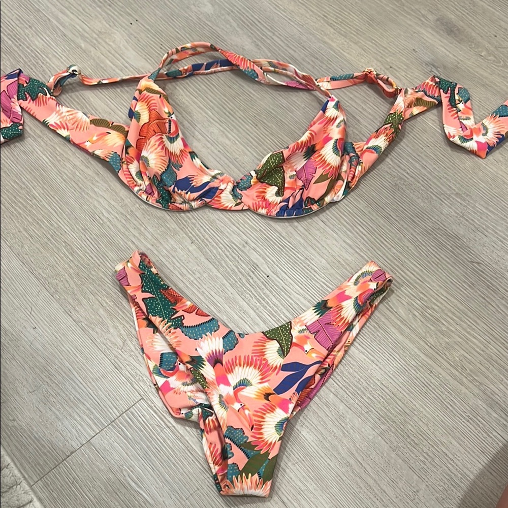 Skatie Floral Bikini - birds of paradise